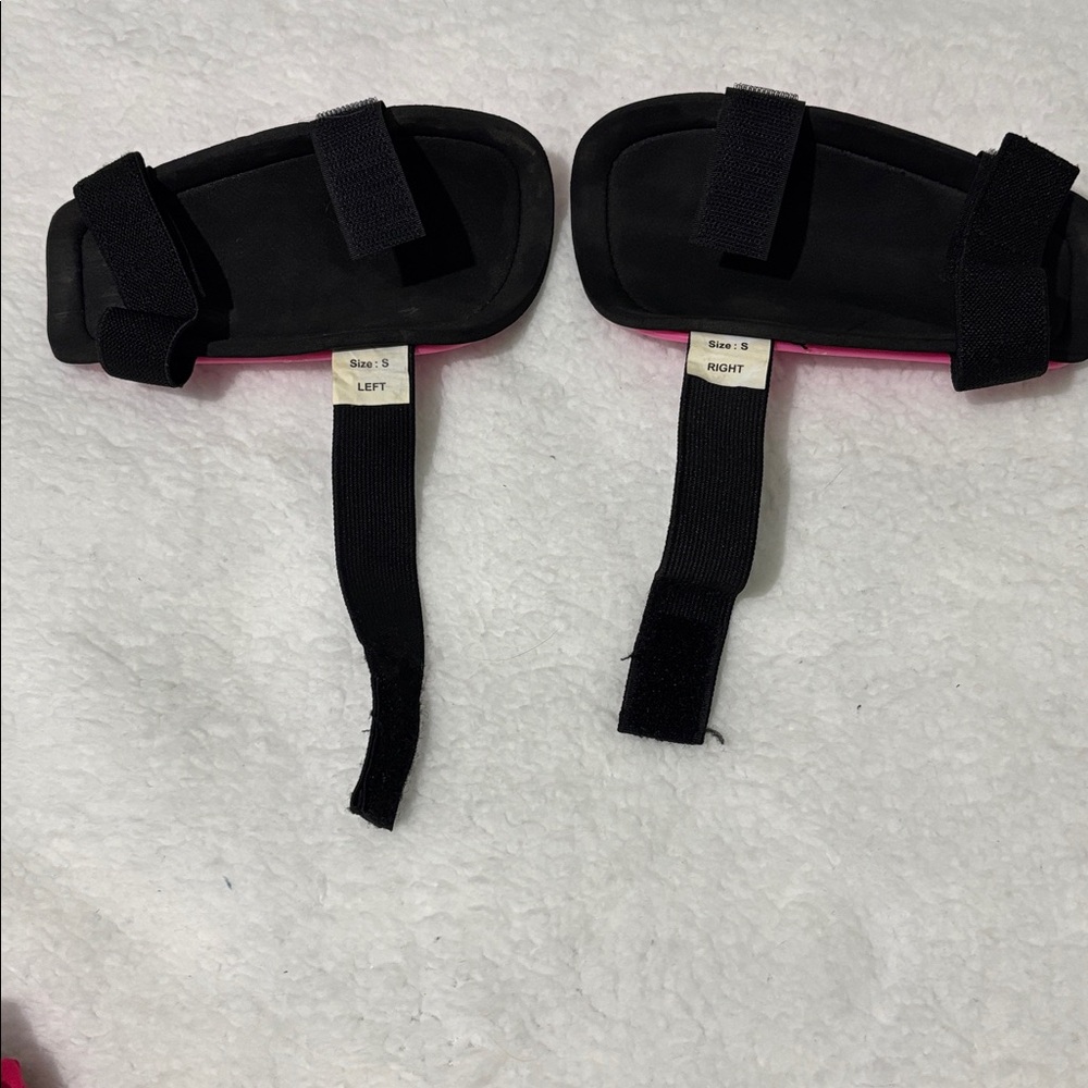 adidas Kids Pink Spider Web Shin Guards and Socks - Picture 4 of 4